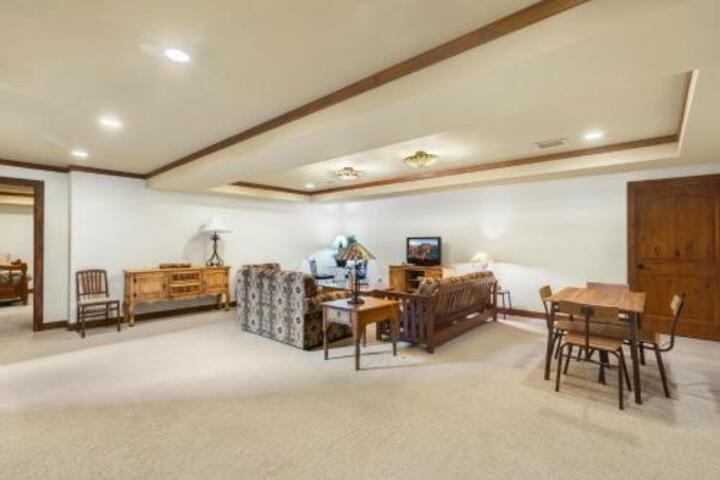 Peregrine Point 103 Home