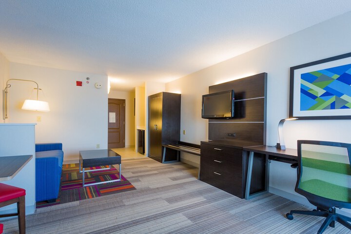 Room 11 of 44