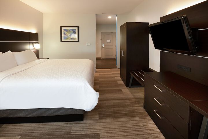 Room 27 of 50