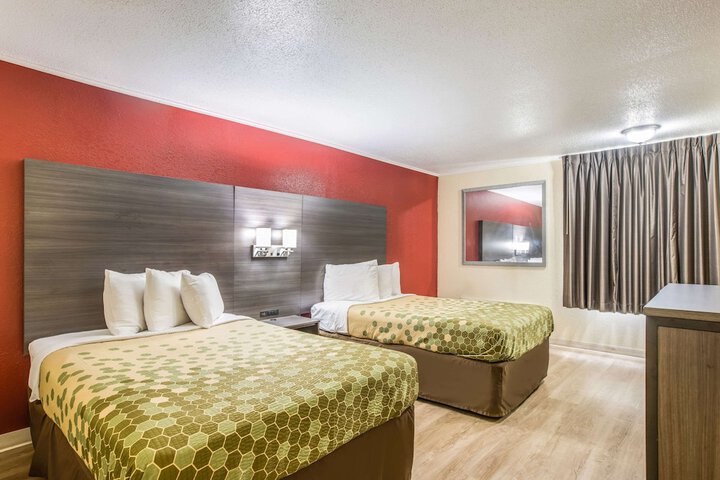 Room 11 of 20