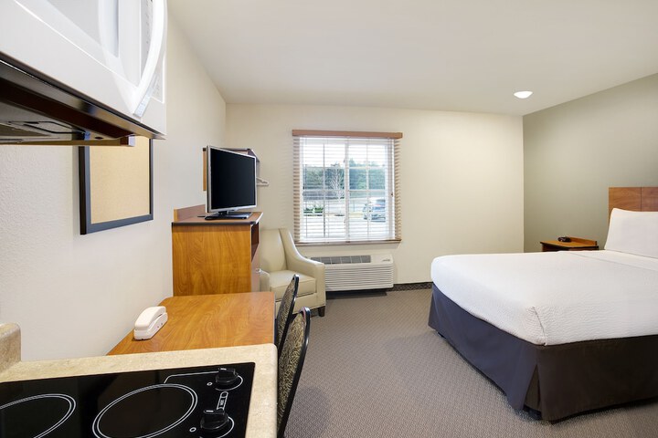 Room 13 of 26