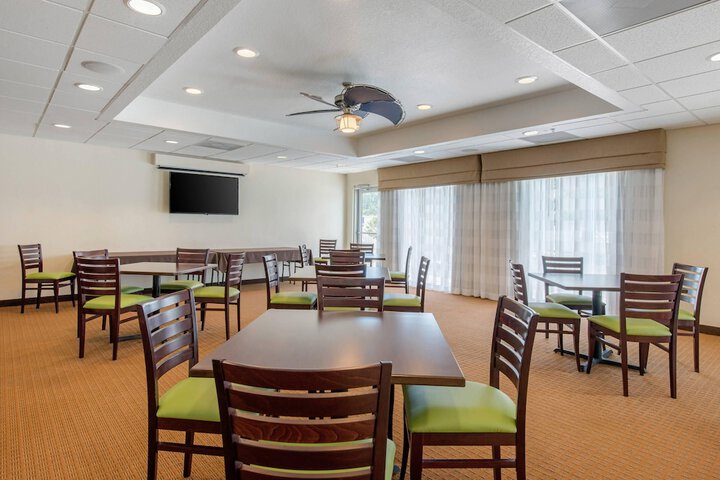 Sleep Inn & Suites Port Charlotte - Punta Gorda
