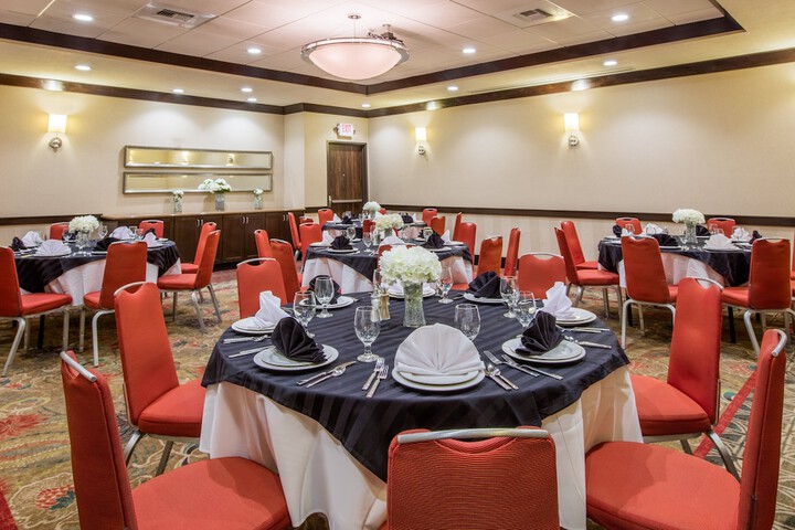 Ballroom/Hall 69 of 74