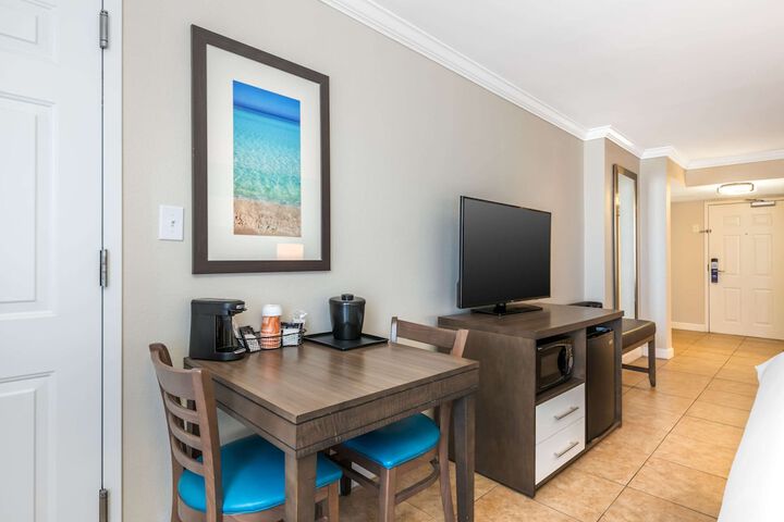 Comfort Inn & Suites Daytona Beach Oceanfront