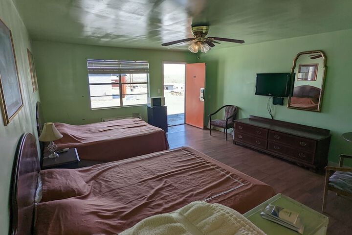 Room 10 of 12