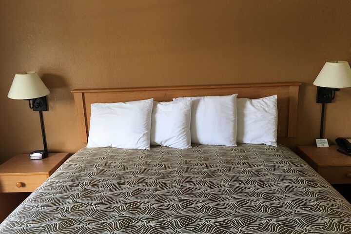 Room 34 of 35
