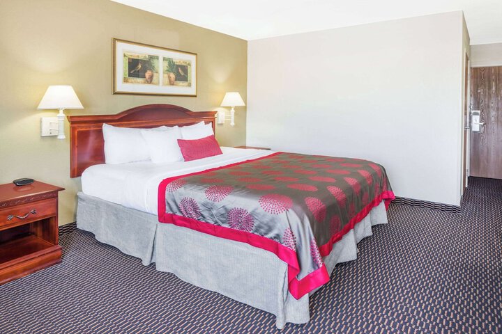 Ramada by Wyndham Columbia