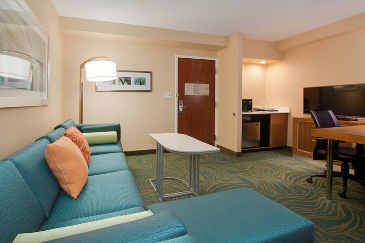 Room 16 of 42
