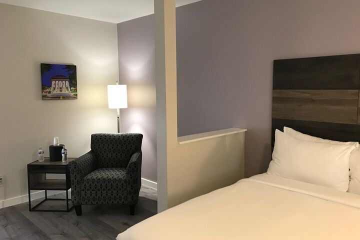Room 22 of 68