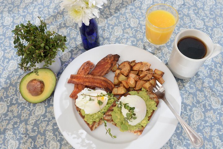 Breakfast/Coffee Service 76 of 92