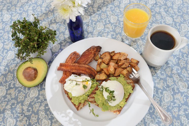 Breakfast/Coffee Service 69 of 92