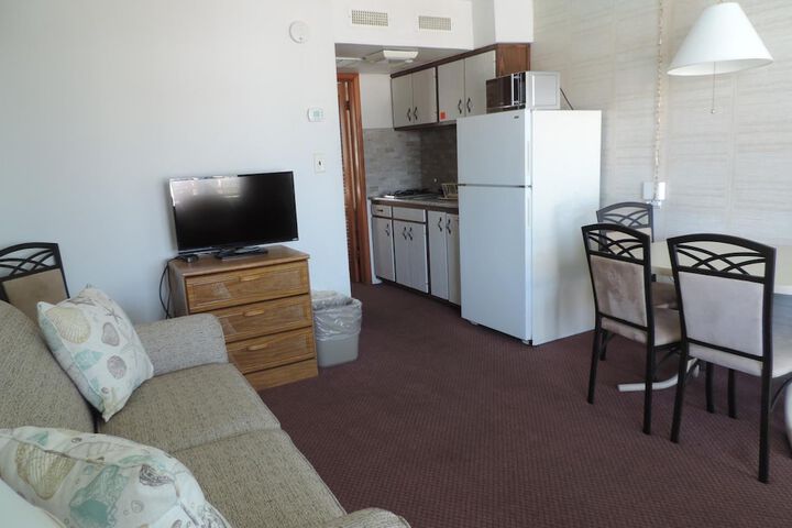 Room 32 of 50