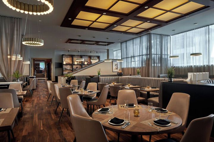 Dining 58 of 79