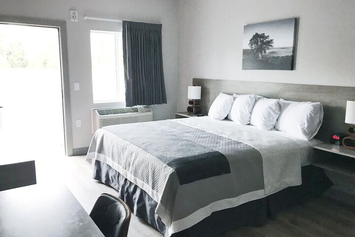 Room 20 of 33