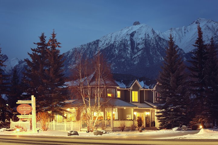 The Lady MacDonald Country Inn