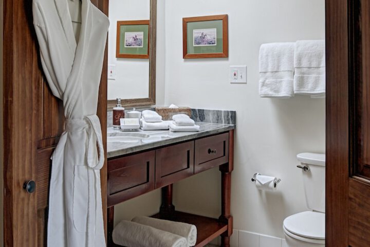 Hermosa Inn