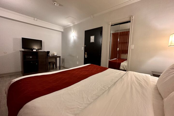 Room 40 of 49