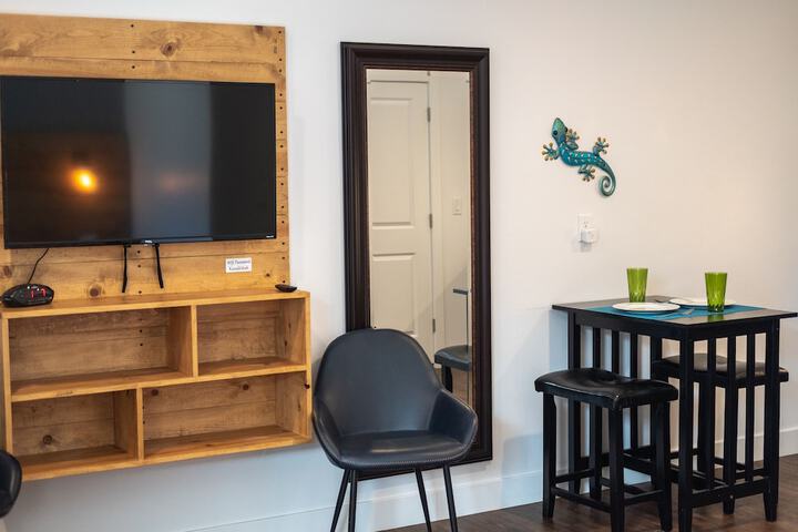 Room 30 of 43