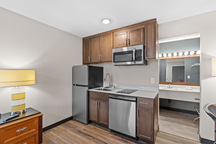 Basecamp Puyallup a Travelodge by Wyndham