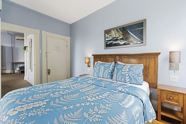 Room 42 of 51