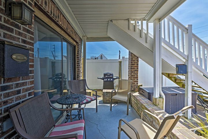 Walk to Beach: Coastal Brigantine Condo w / Patio!