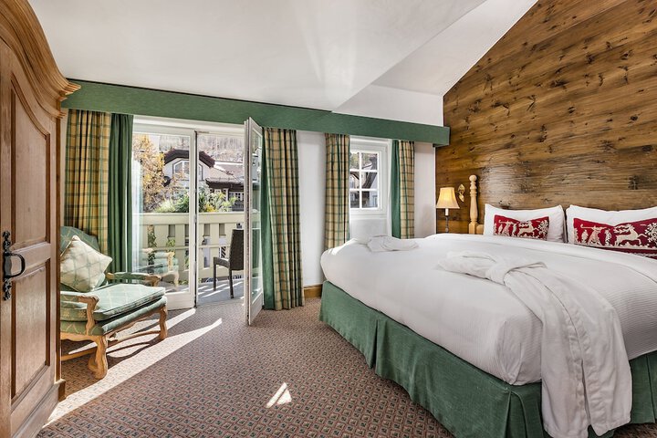 Room 40 of 83