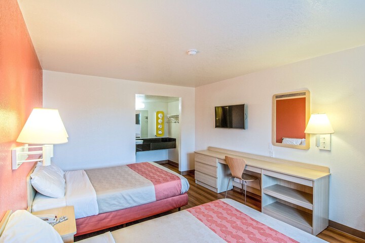Room 19 of 25