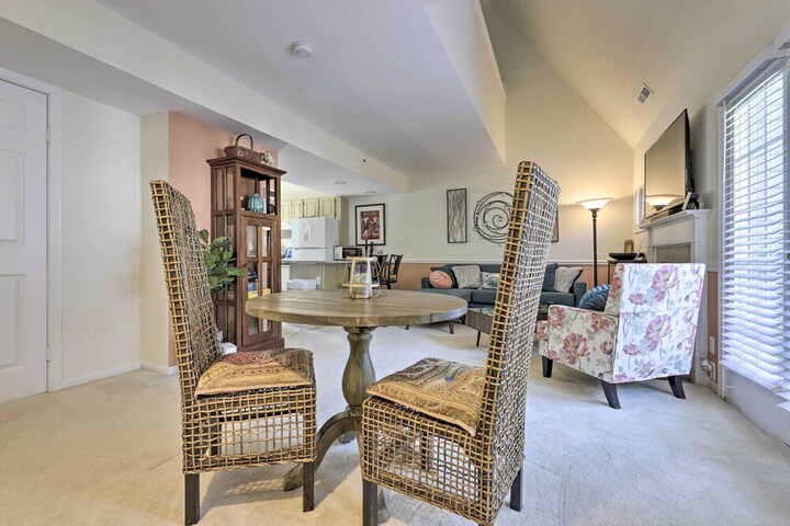 Lovely Norwich Villa on Golf Course w / Amenities!
