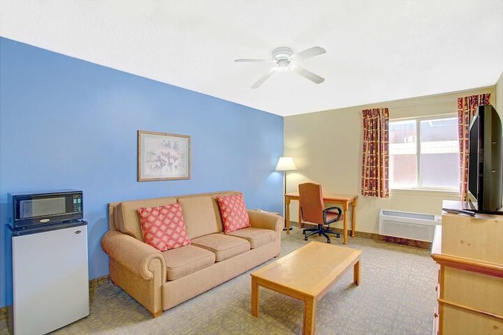 Room 18 of 27