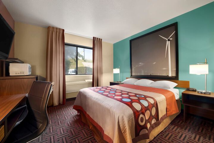 Room 5 of 18