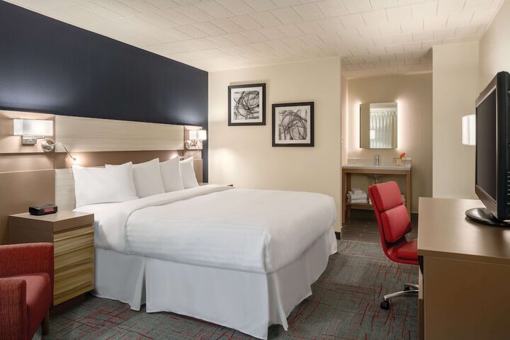 Room 15 of 31