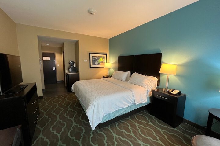 Room 15 of 48