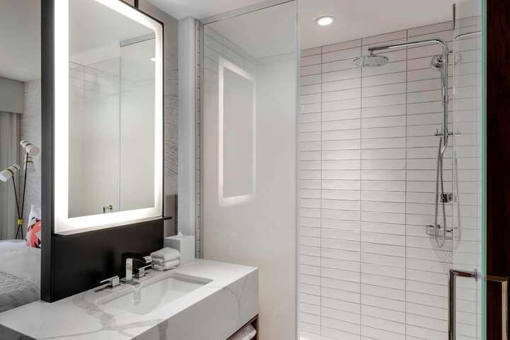 Le Meridien Denver Downtown