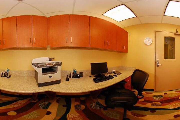 Business Center 42 of 43