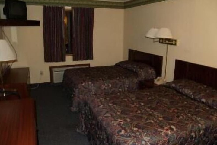 Budget Inn of Claypool Hill