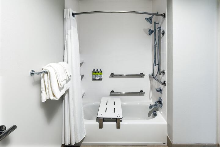 Room 18 of 26