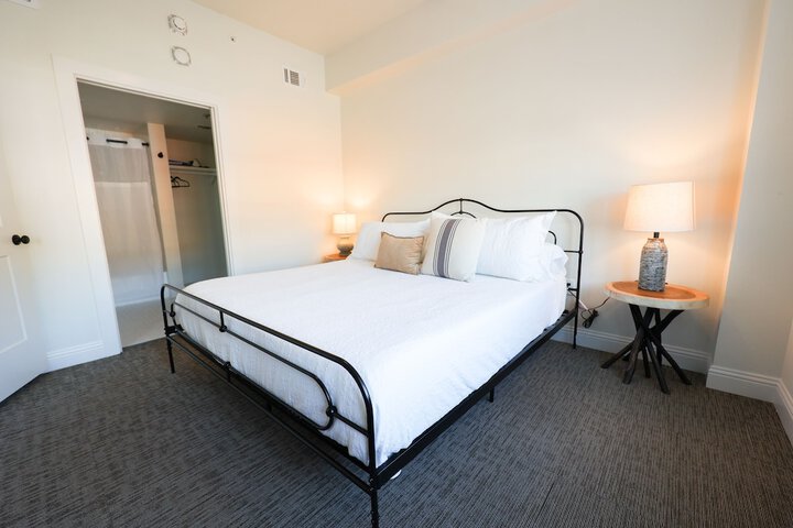 Room 190 of 220