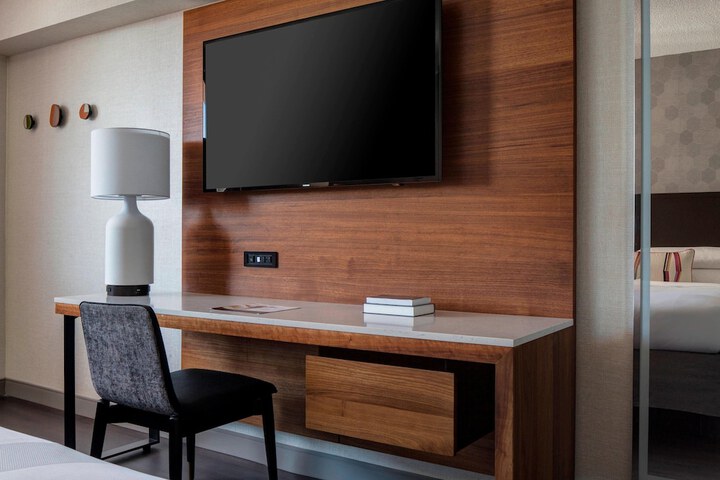 Room 15 of 47