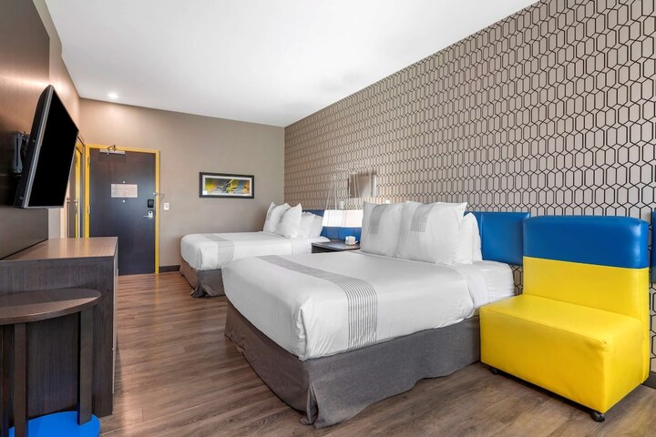 Room 18 of 24