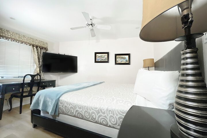 Room 27 of 62