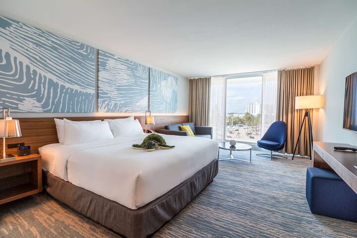 Room 93 of 215