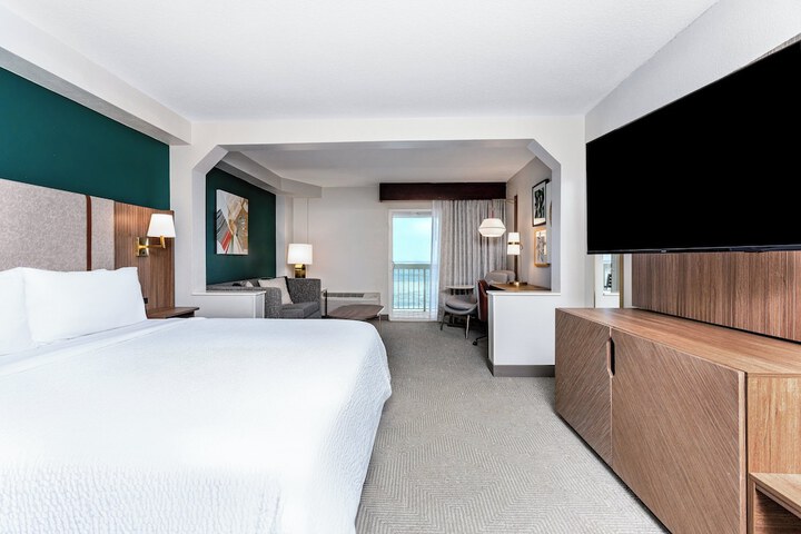 Holiday Inn & Suites Daytona Beach on the Ocean by IHG