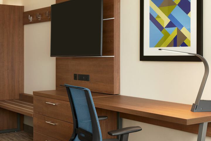 Room 18 of 38