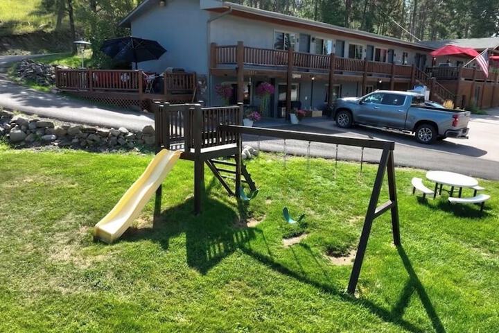 Mountain View Lodge & Cabins