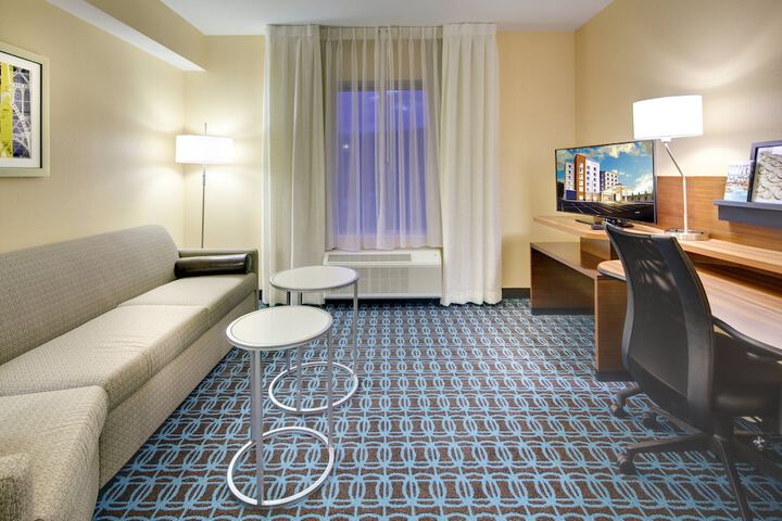 Room 28 of 40