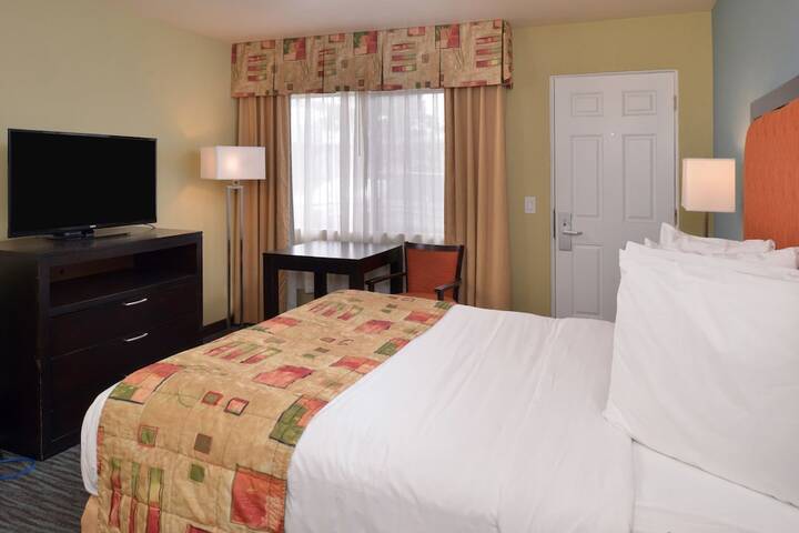 Room 40 of 49