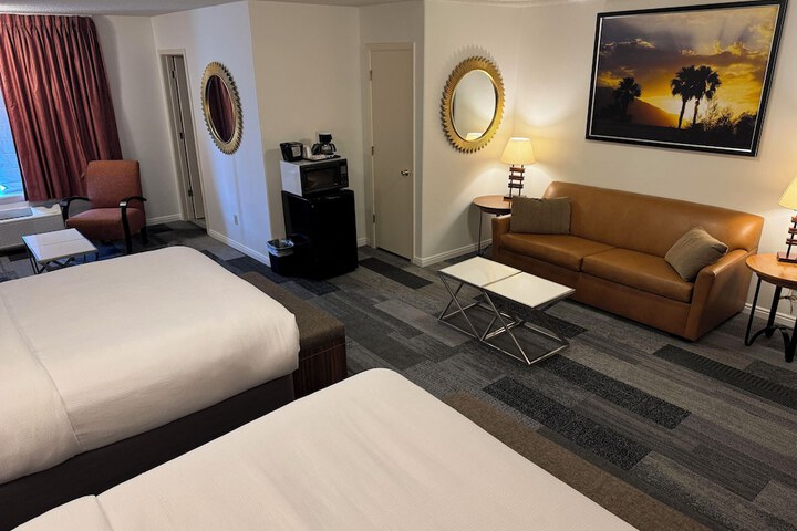 Room 25 of 34