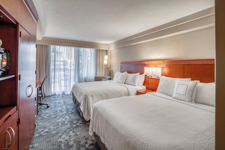 Courtyard by Marriott Jacksonville Beach Oceanfront