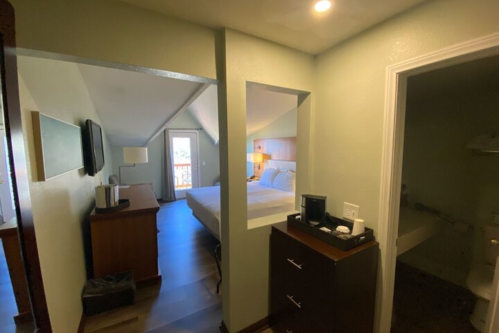 Room 47 of 91