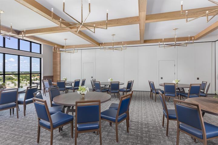 Hotel Avail Rogers Tapestry Collection by Hilton